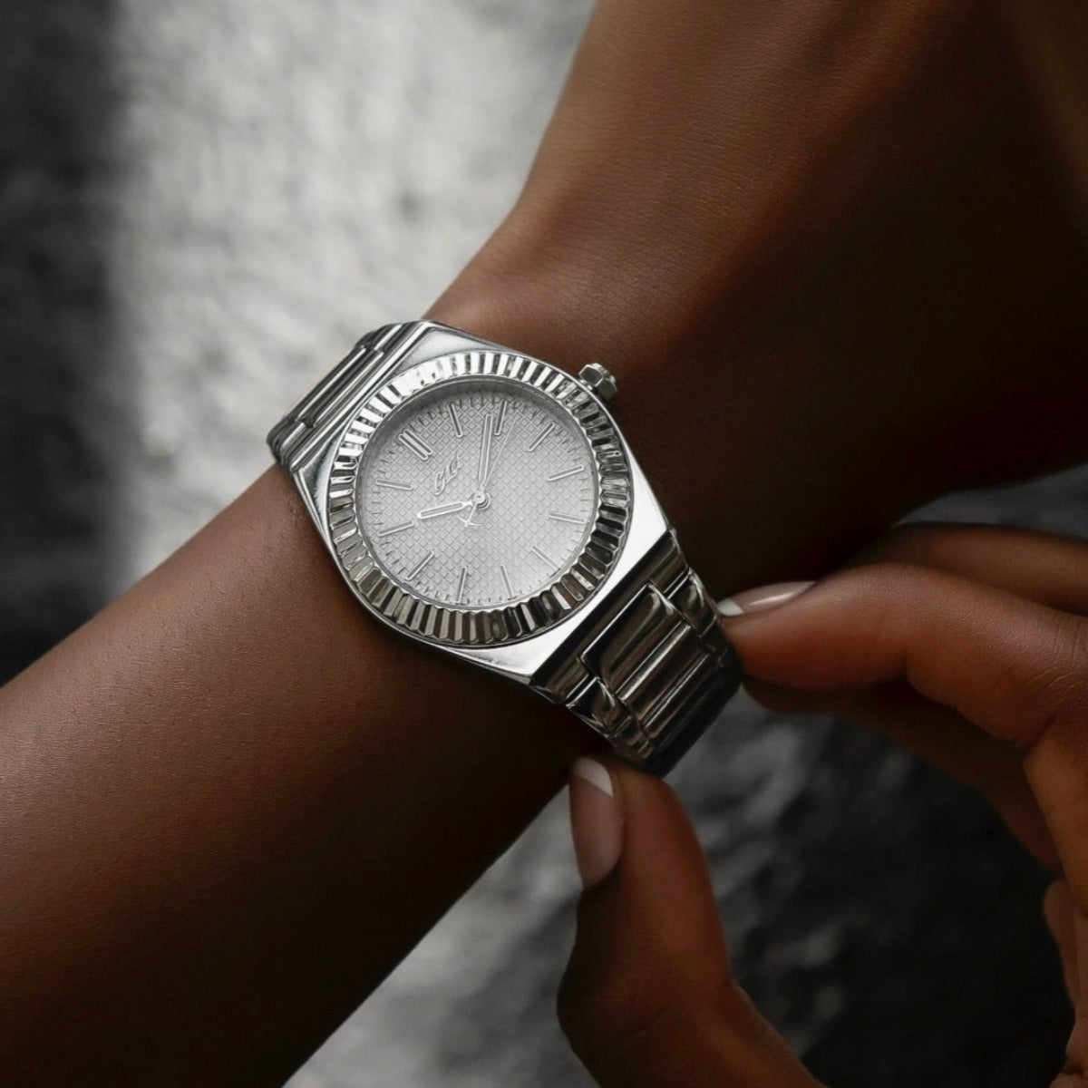 Fluted Bezel Alpha Era in White Gold