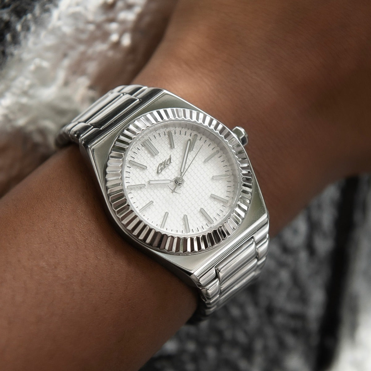 Fluted Bezel Alpha Era in White Gold