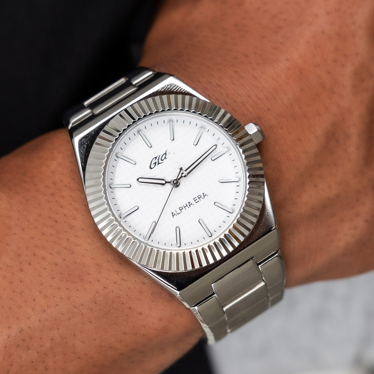 Fluted Bezel Alpha Era in White Gold