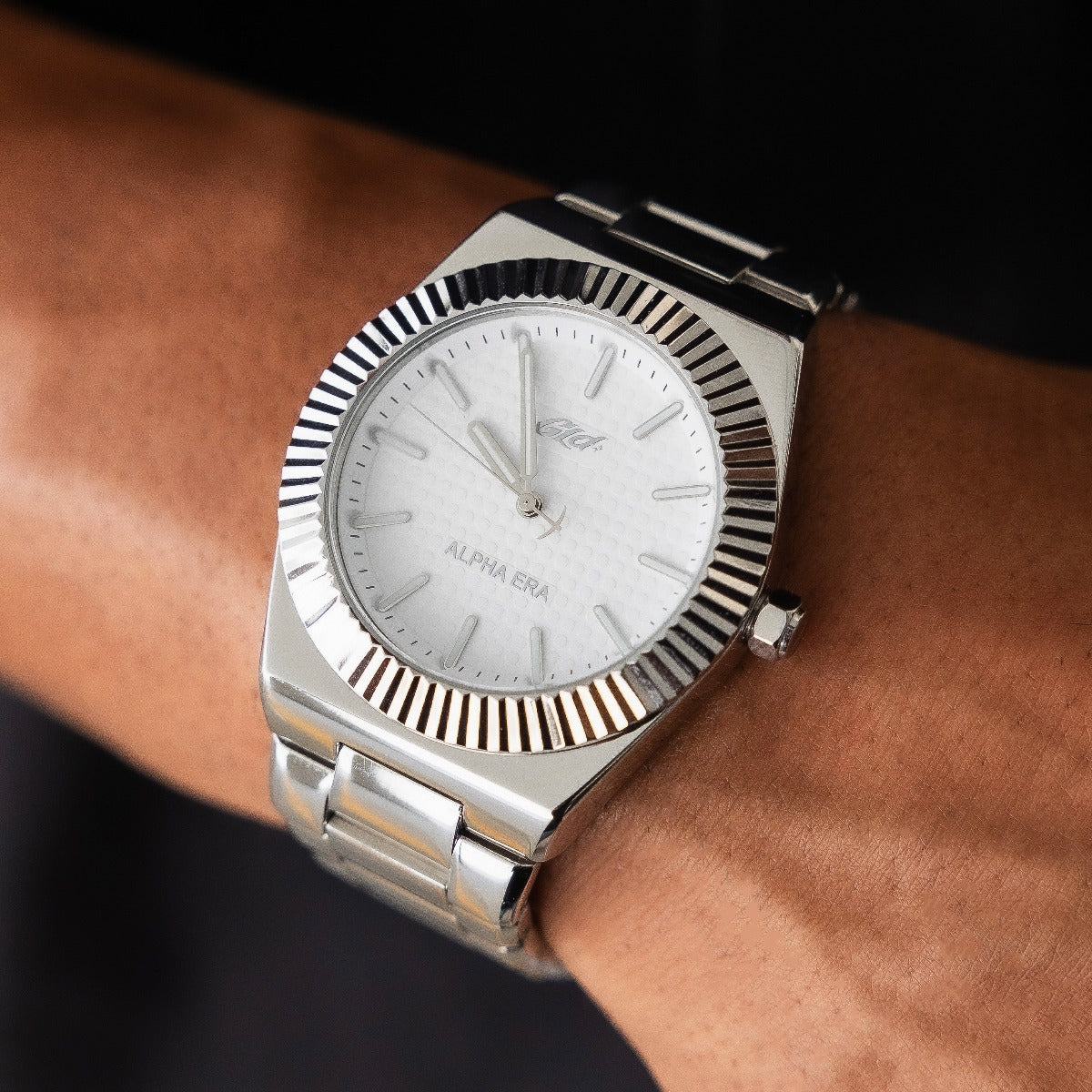 Fluted Bezel Alpha Era in White Gold