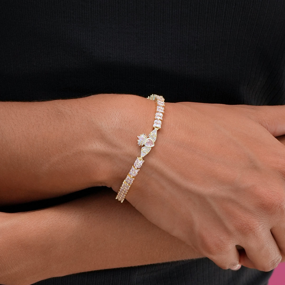 Forme Privé Crown Bracelet in Yellow Gold