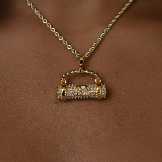 Forme Privé Yoga Mat Pendant in Yellow Gold
