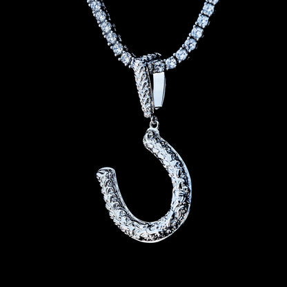Simple Horseshoe Pendant in White Gold