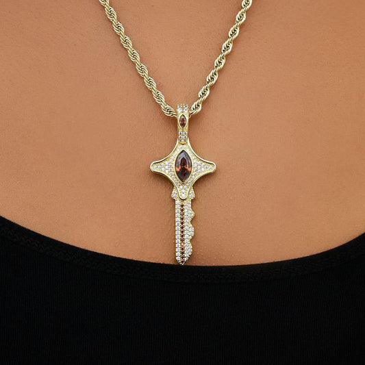 Iced Star Key Pendant in Yellow Gold